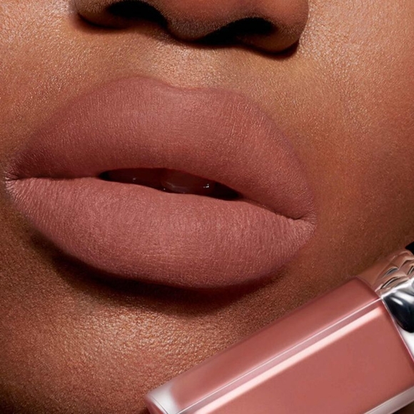 DIOR- ROUGE DIOR FOREVER LIQUID-Transfer-proof liquid lipstick- 100 Forever Nude - Picture 3 of 5
